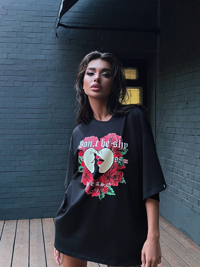 Oversized T-Shirt Lovers - One size Oversized T-Shirt Lovers - One size