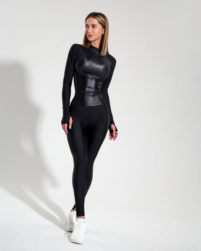 Workout Top Long Move Up Black – Skin
